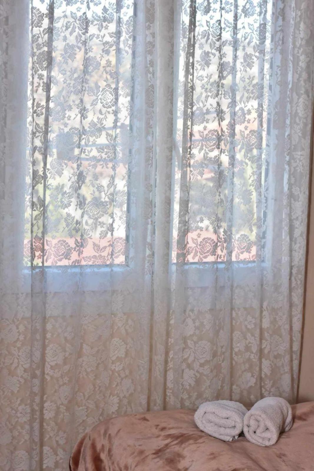 Μοντέρνα Εξοχική Κατοικία Στην Κωμη Komi  Zewnętrze zdjęcie